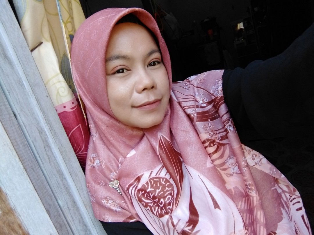Khairunnisa profile icon