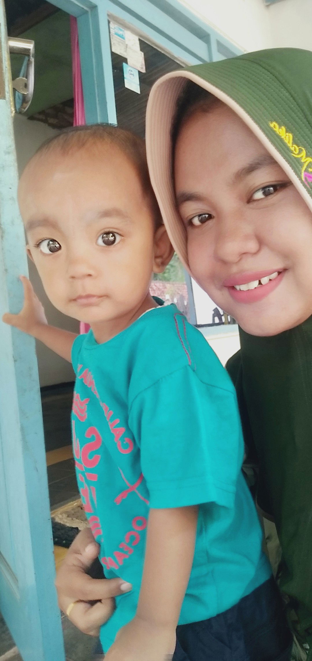 ovilatul apriliyah profile icon