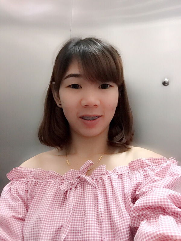 Aom Phawinee profile icon