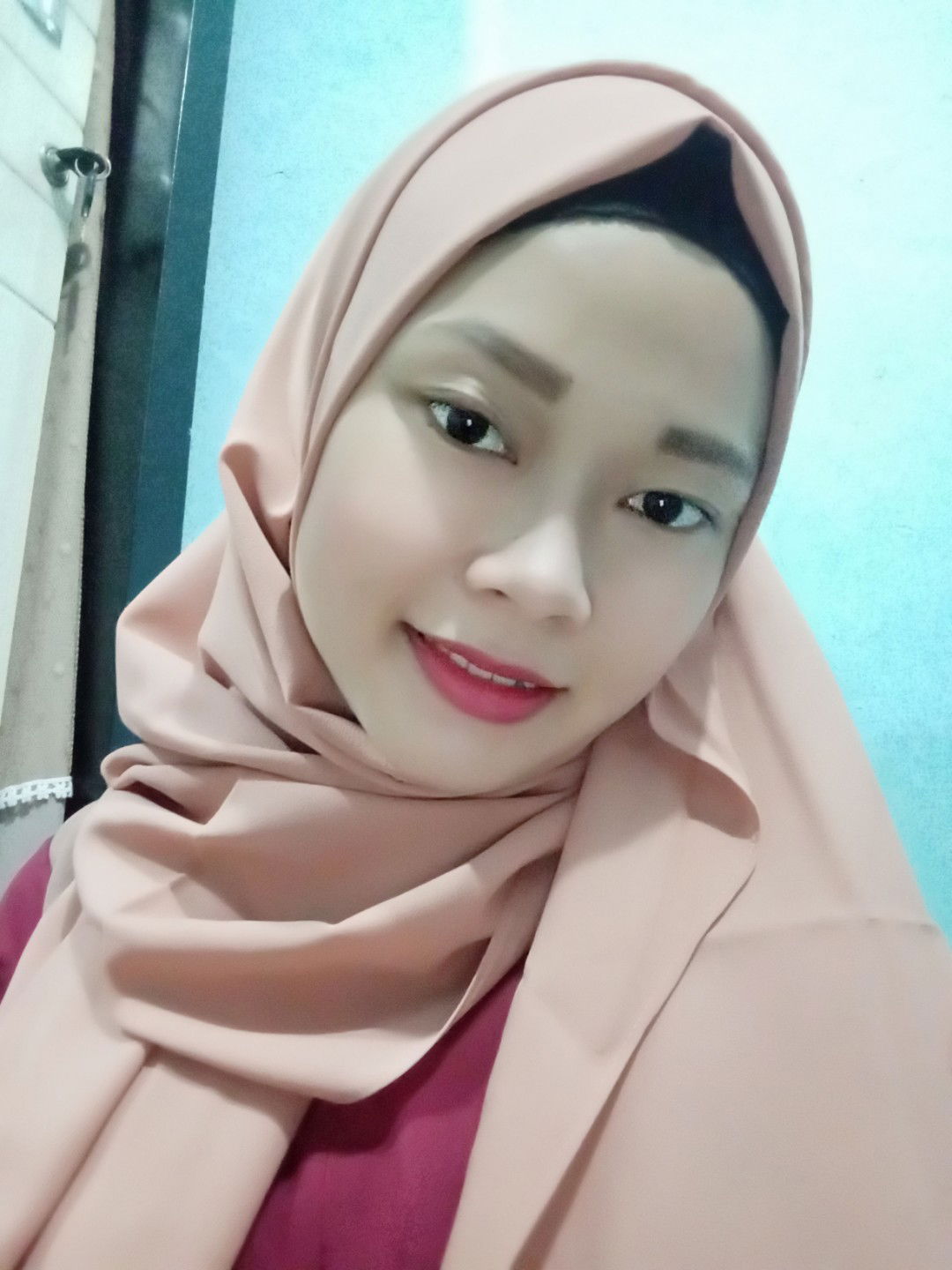 Yola Apriia profile icon