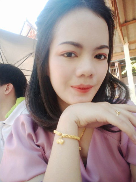 Bee Salinee profile icon