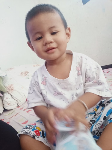 ลูกจะ2ขวบแล้วยังไม่ยอมพูด,เวลาไม่ได้อะไรดั่งใจก้จะกรีดร้องอยากทราบว่ามันเป็นอาการปกติของเด็กไหมค่ะ