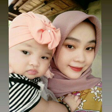 Maya Oktaria profile icon