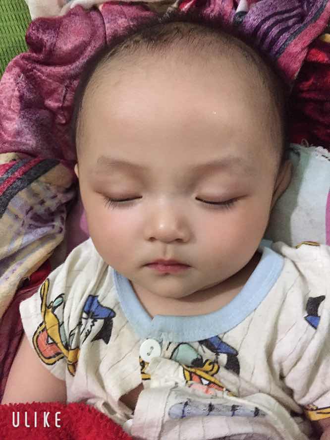 tít  lúc 5tháng rưỡi tít co 6kí rưỡi thôi. nhưng hơn 1tuần tít dc 7kí rồi