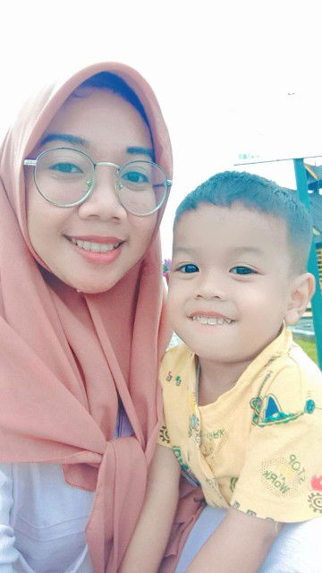 Dina Khairunisa profile icon