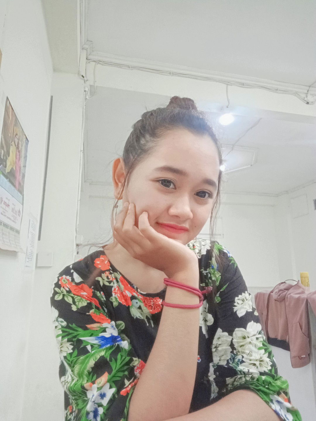 Silvia Dee profile icon