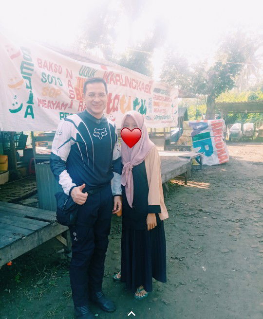 ketemu Artis depan Rumah😂