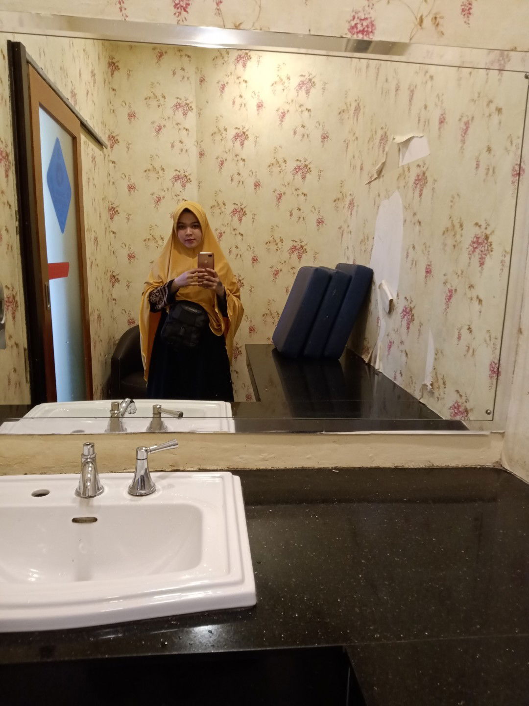 Fitri Fergiana Putri profile icon