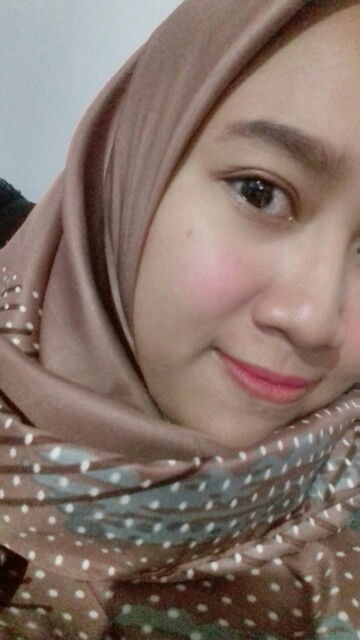 Yuni Tanbia profile icon