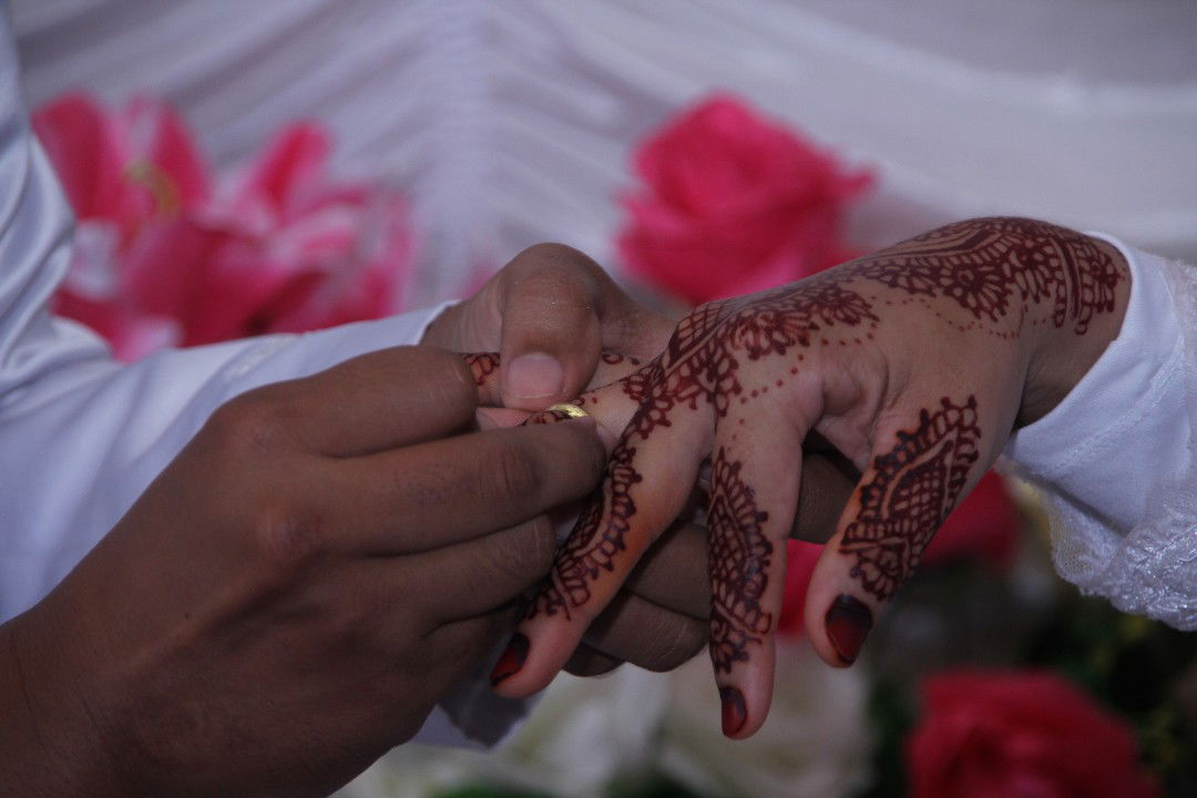 Laras Setio Anggraini profile icon