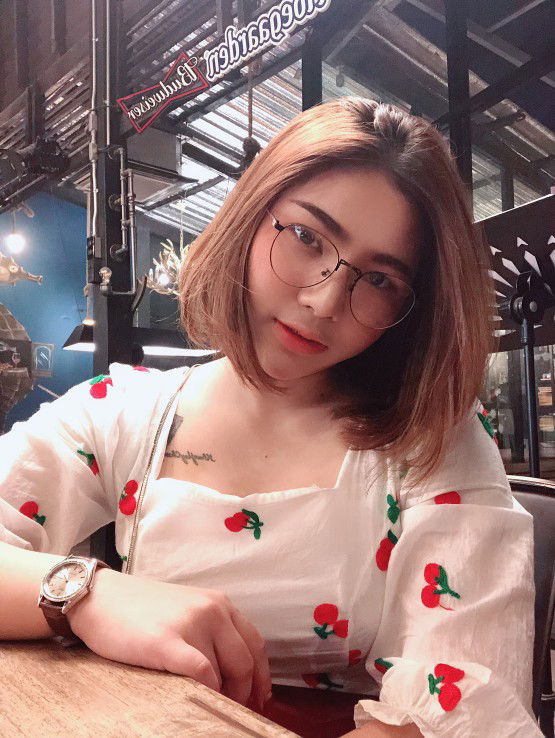 Ploychompoo profile icon