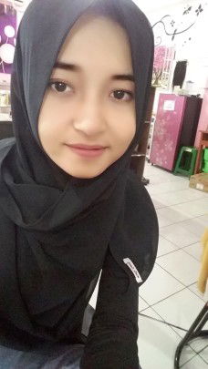 Titin Anggraini profile icon