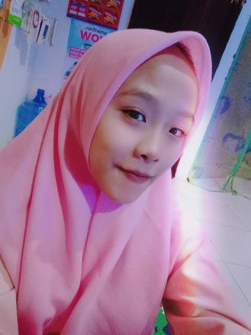 Melvi Cantika profile icon