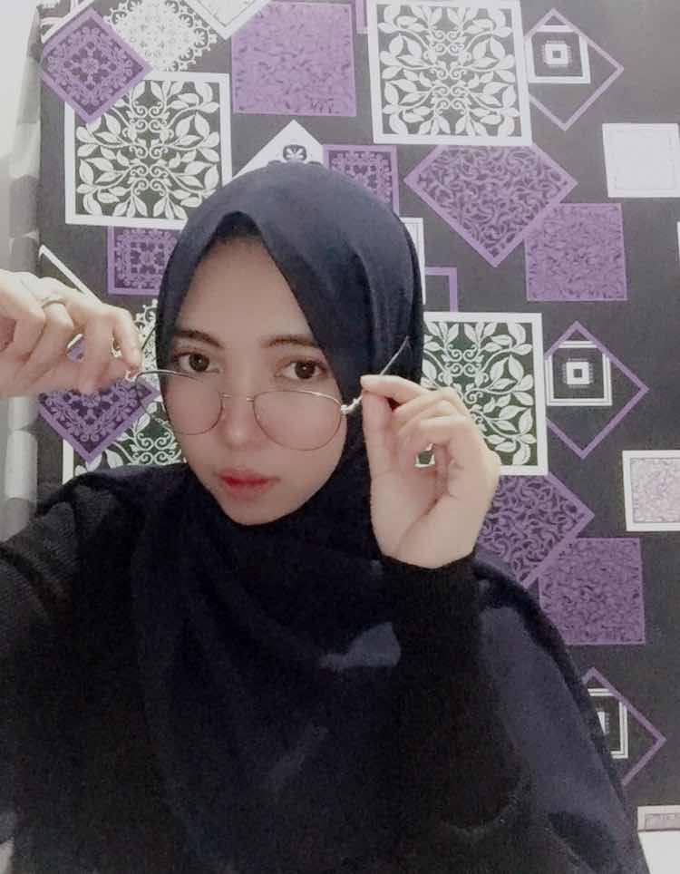 Dewi Yuliana profile icon