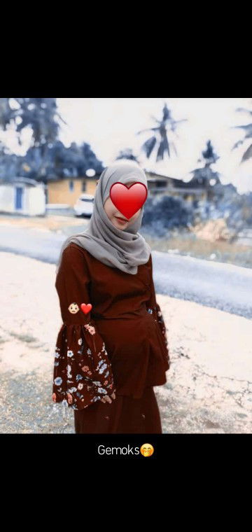 nur atthiya profile icon