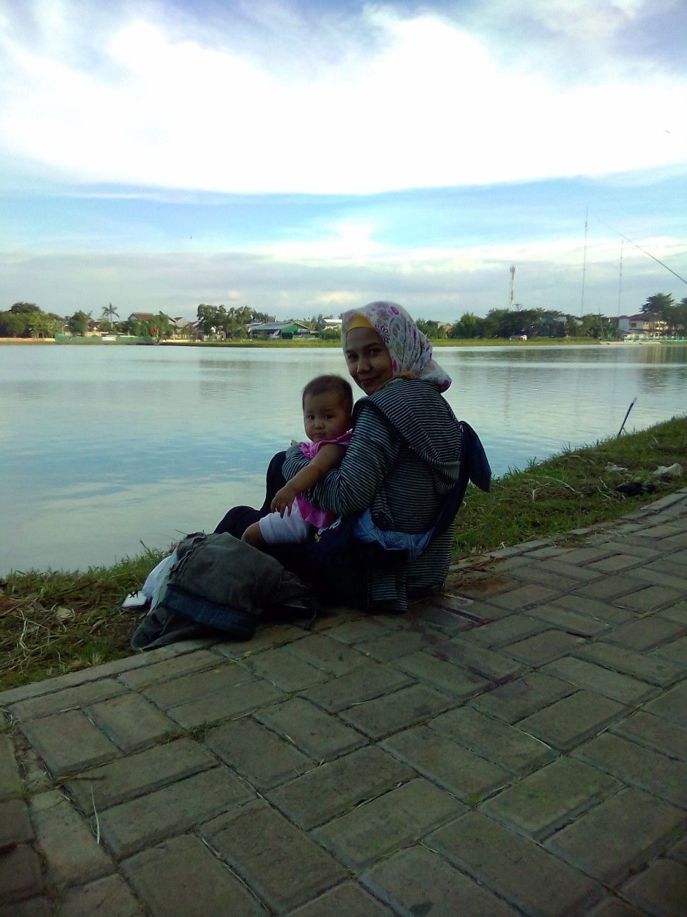 Wiwie Husna profile icon