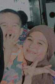 dwi ratna profile icon