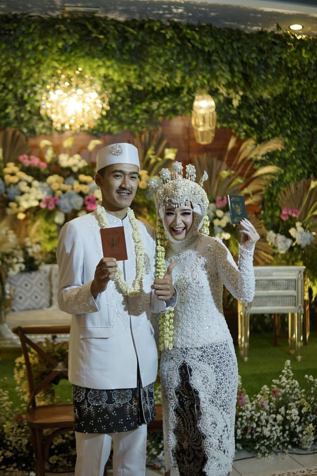 Ratna dewi profile icon