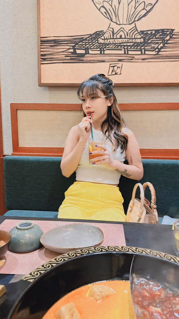 Vhey Prasasti profile icon