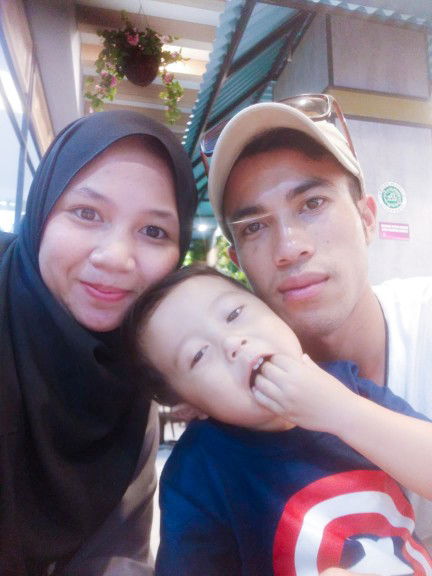 sri utari profile icon