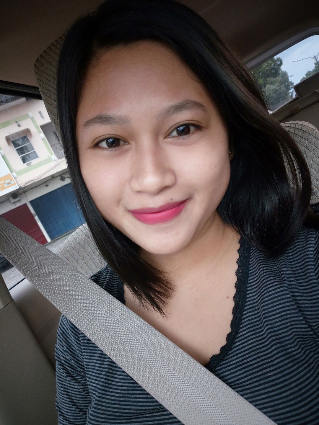 Heny Eka Irmawati profile icon