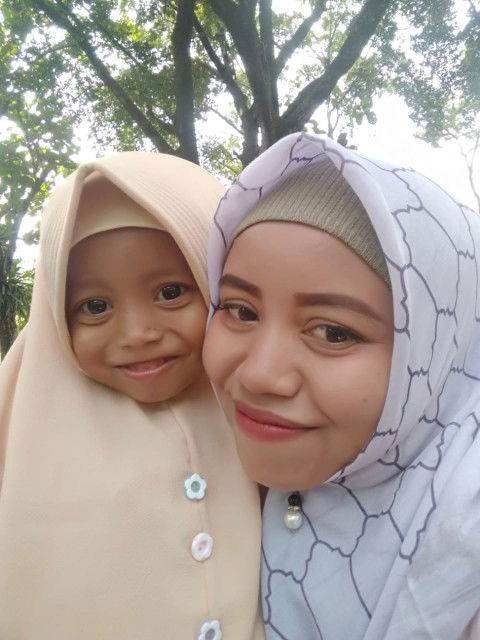 nur indah sari profile icon