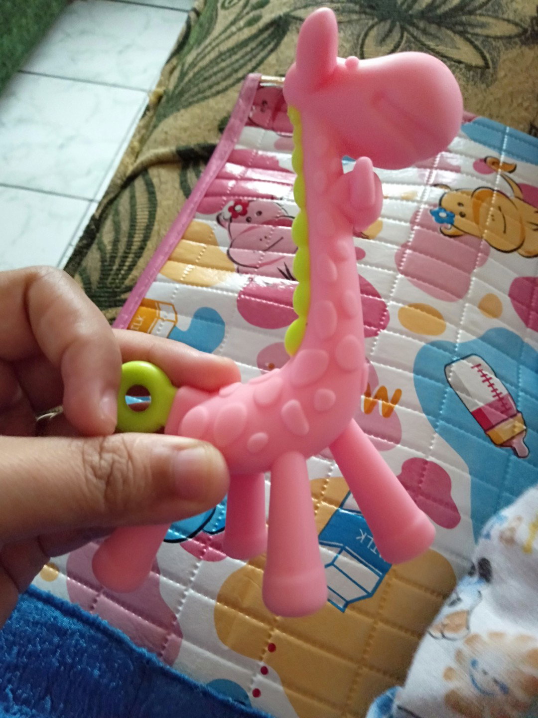 Aman gak teether jerapah