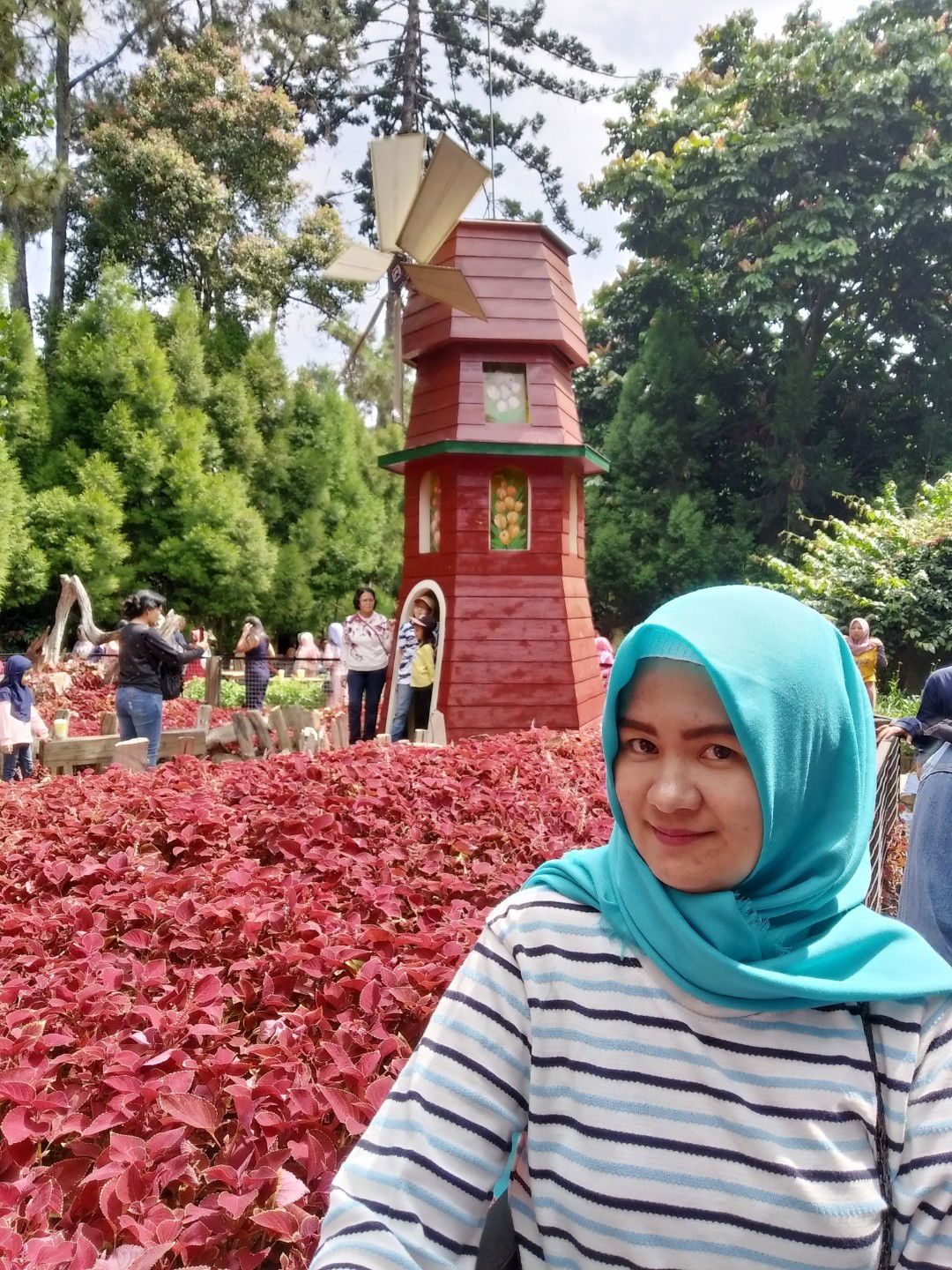 Vina Fitriani profile icon