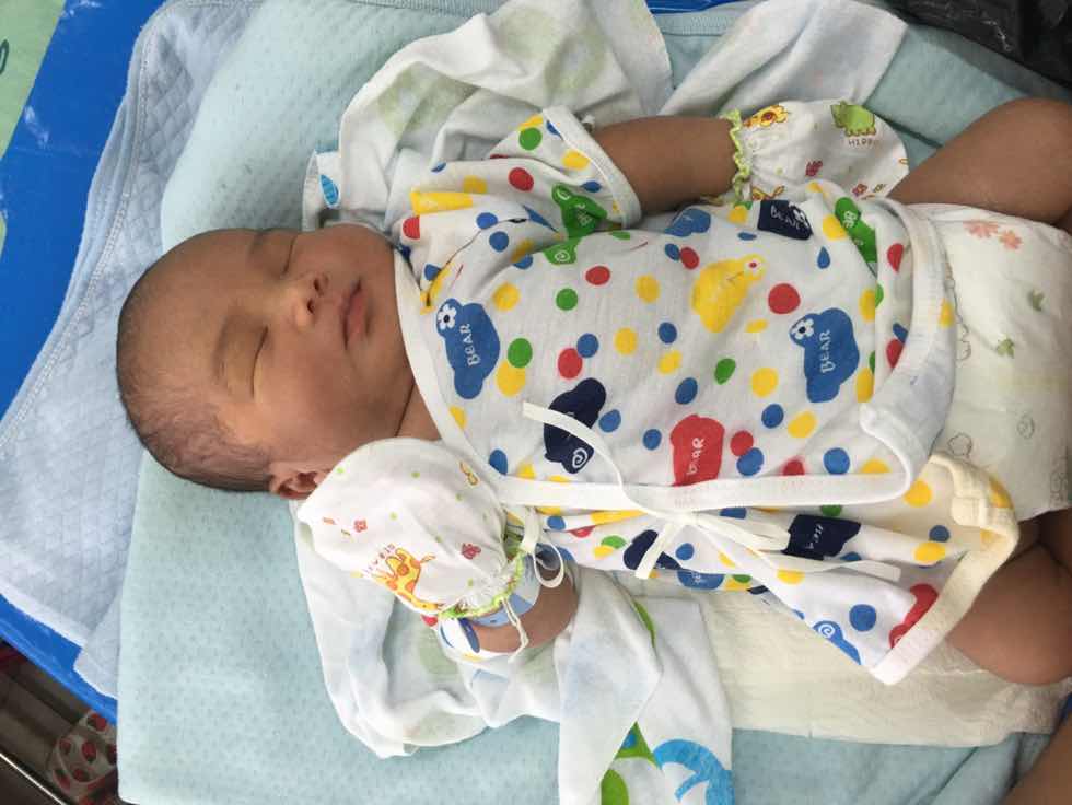 ผ่าคลอด