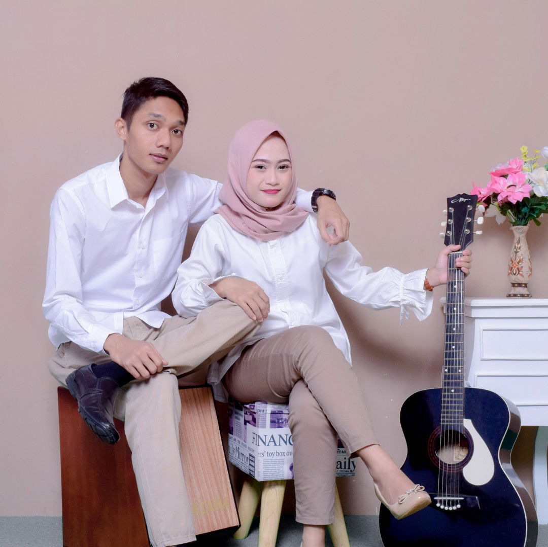 Ratna Yulia profile icon