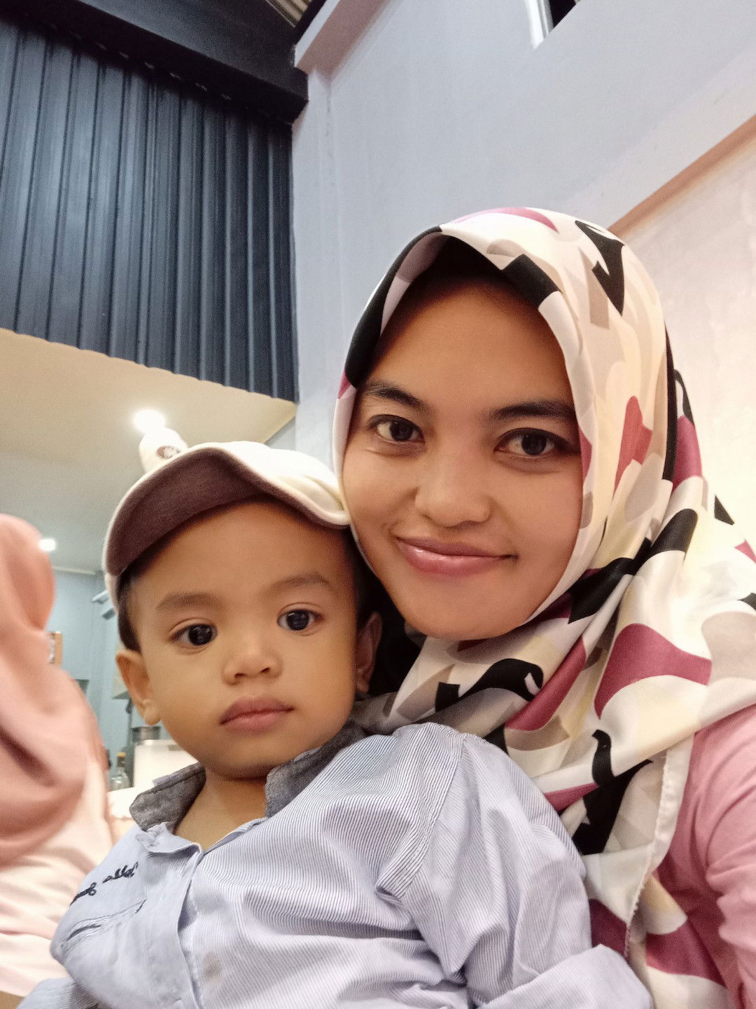 Neng Indah profile icon