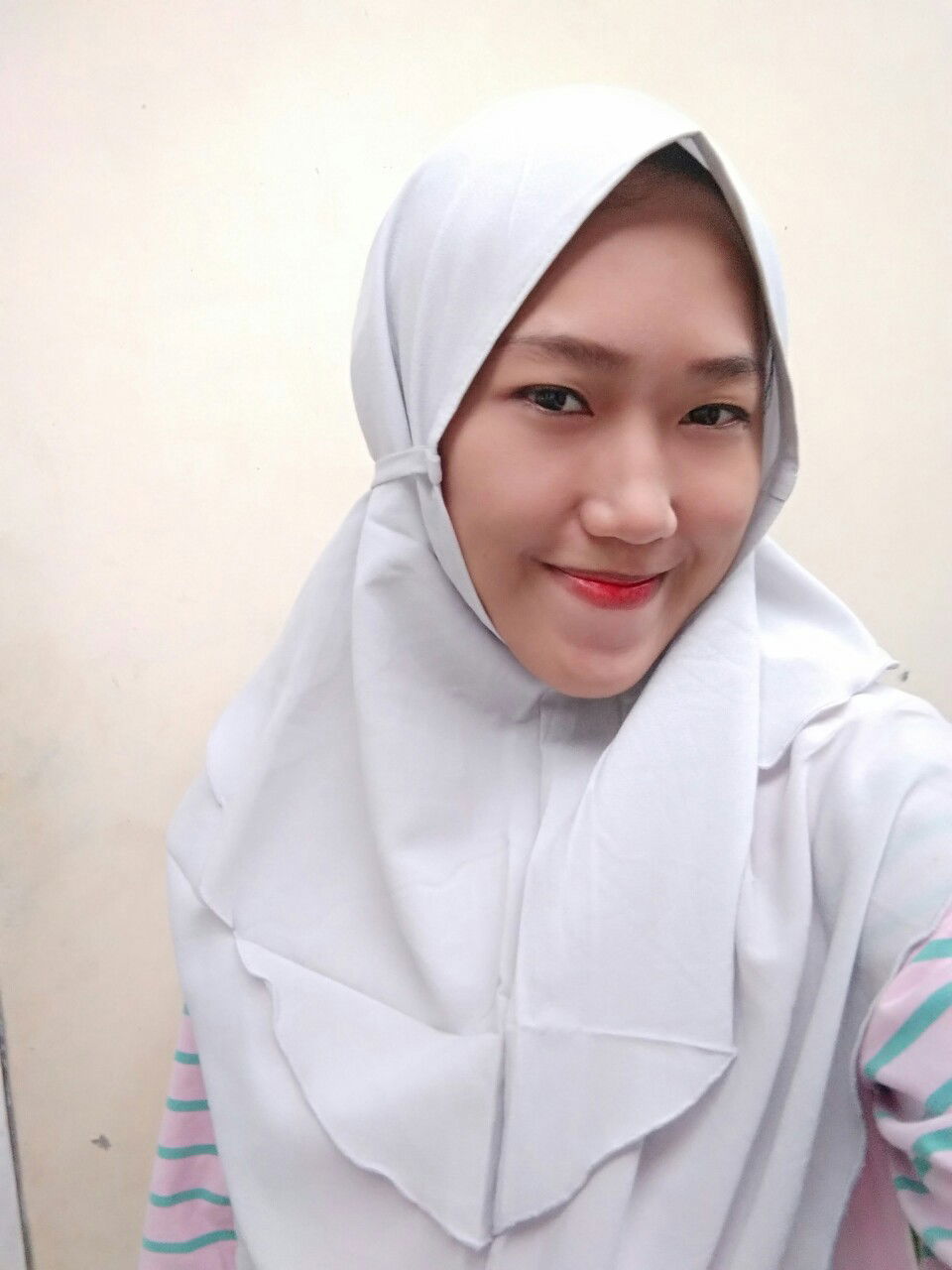 vita rahayu profile icon