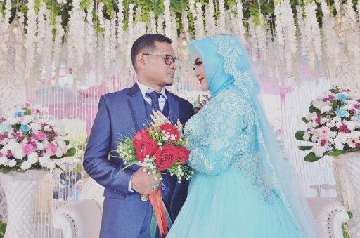 Dewi aristono profile icon