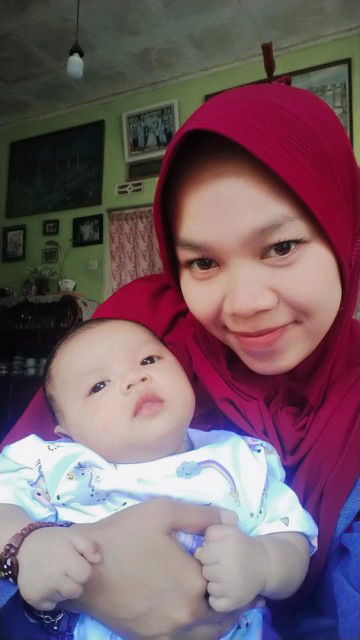 Dhea shobariyah profile icon