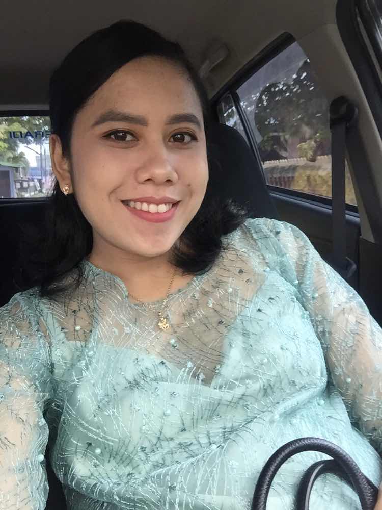 Adriani Theresia profile icon