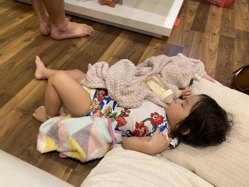 นมกับเด็ก1ขวบ :)