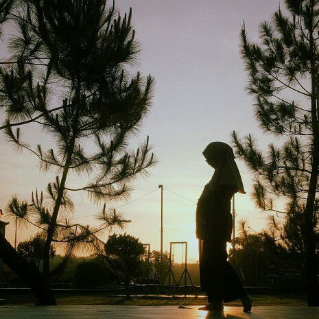 Selvia Anggun Destrianti profile icon