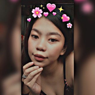 Rona Bee ♡ profile icon