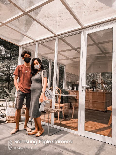 Laras Pertiwi profile icon