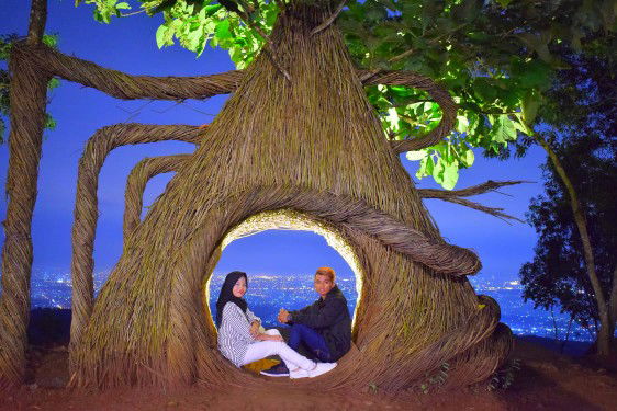 Aprilia Khoirunnisa profile icon