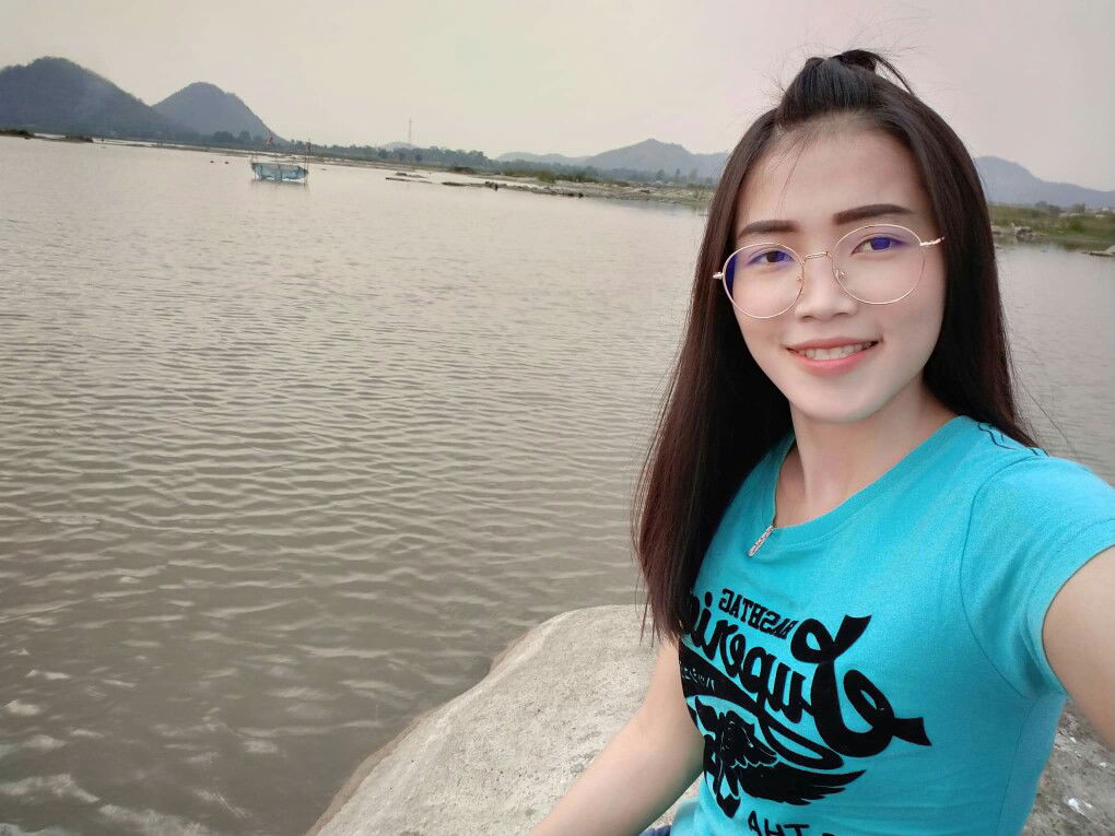 Nam Paweena Sutjacharee profile icon