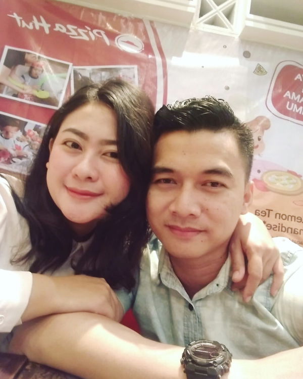 niluh wahyu profile icon