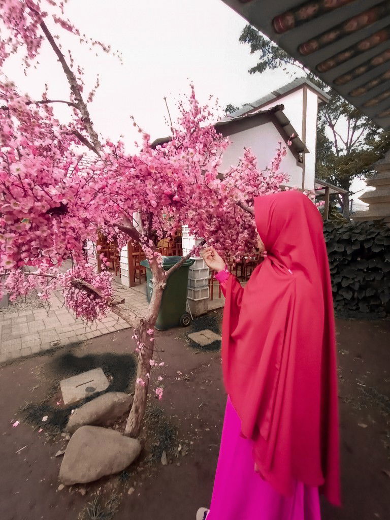 Neti Hasanah profile icon