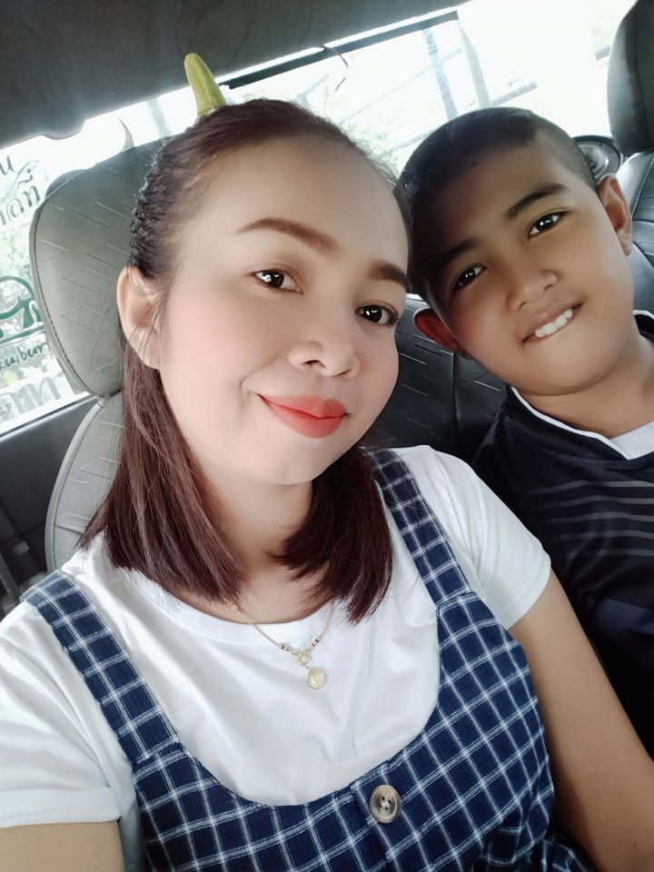 อั้ยยนุ้ย แก้มป่อง profile icon