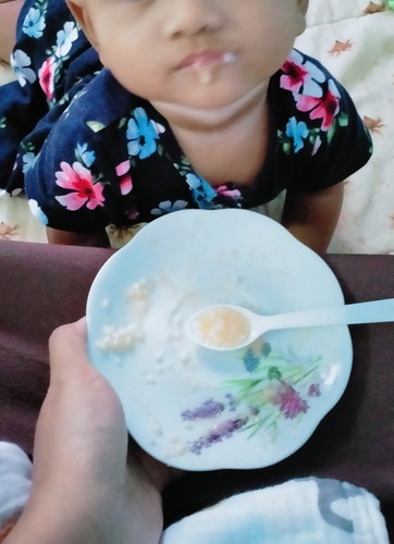 warna leher baby tak sekata