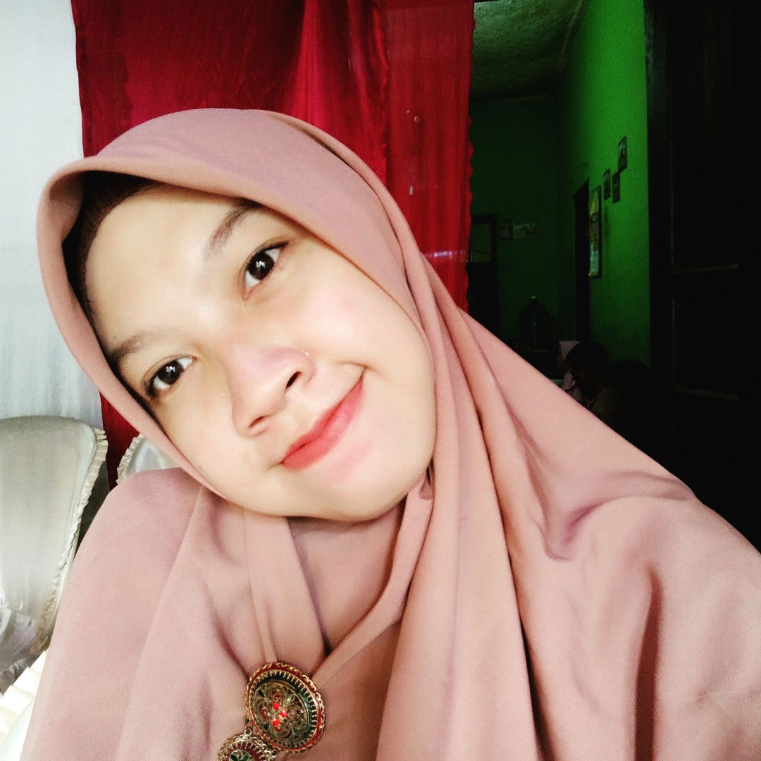 Putri Halimah profile icon