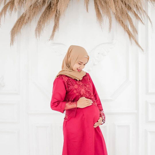 Rizqi Rachmania profile icon