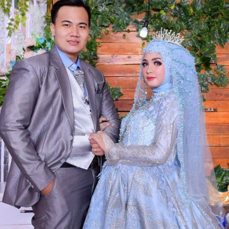 Dinni Andriyani profile icon