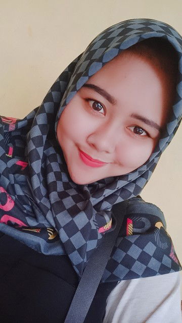 youzie trisnasari profile icon