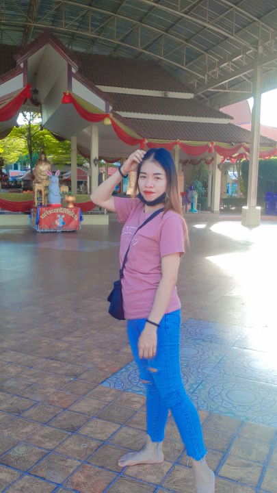 Auntika Piwpong profile icon